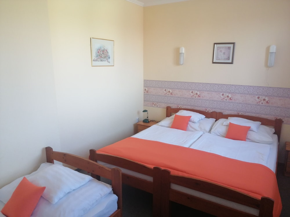 Comfort Quadruple Room photo 2