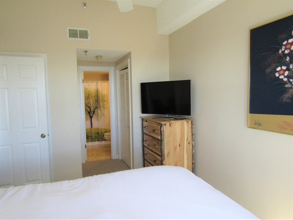 Condo, 2 Bedrooms photo 1