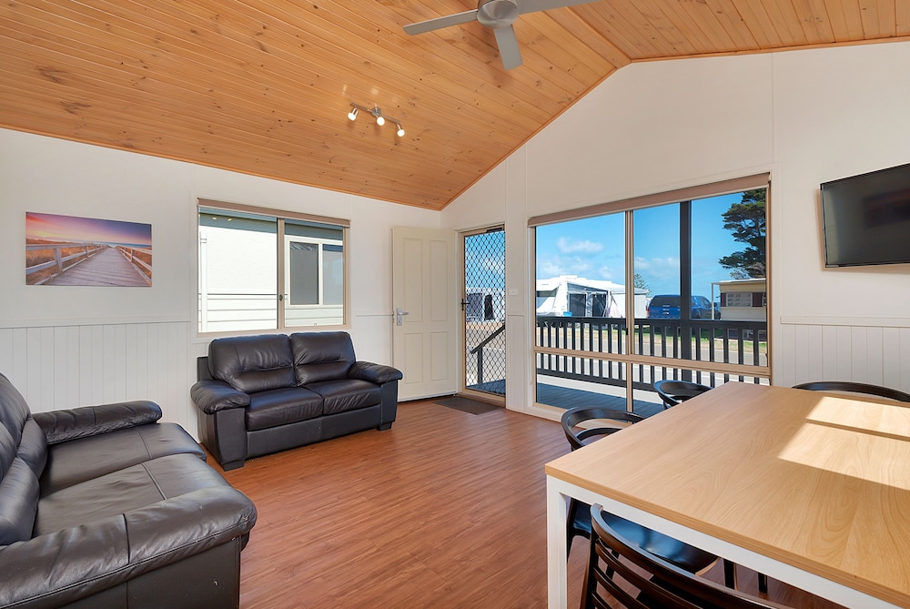 Executive Cabin, 2 Bedrooms