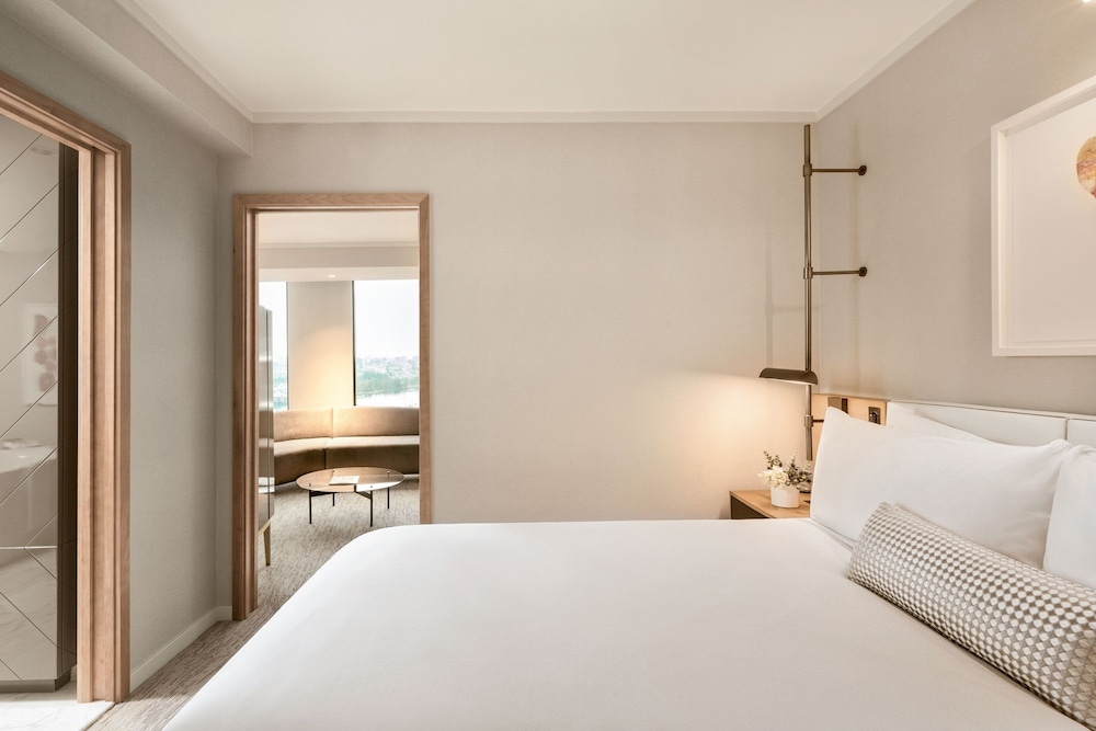 One Bedroom Suite (Non Smoking)