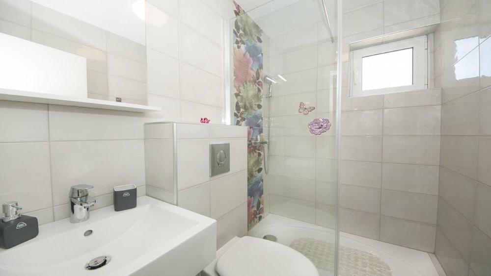 Apartment (2 Bedroom Apt with Terrace n Sea View) photo 3