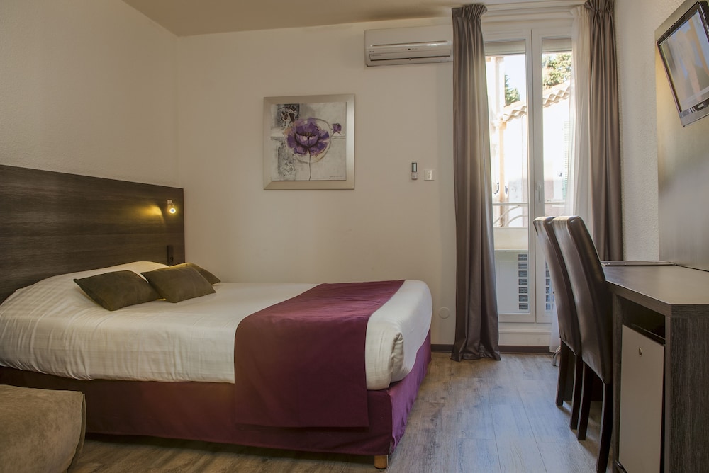 Standard Double Room - Village view