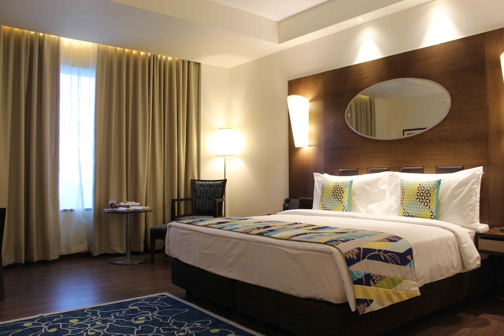 Deluxe Double or Twin Room, 1 Bedroom, Accessible, Private Bathroom photo 3