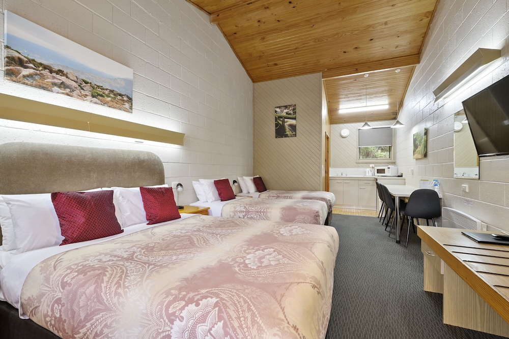 Standard Quadruple Room, 3 Bedrooms, Non Smoking, Kitchenette photo 1