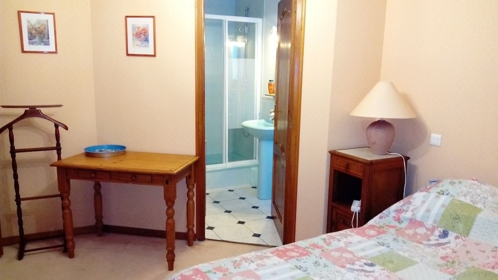 Double Room (Rose) photo 2