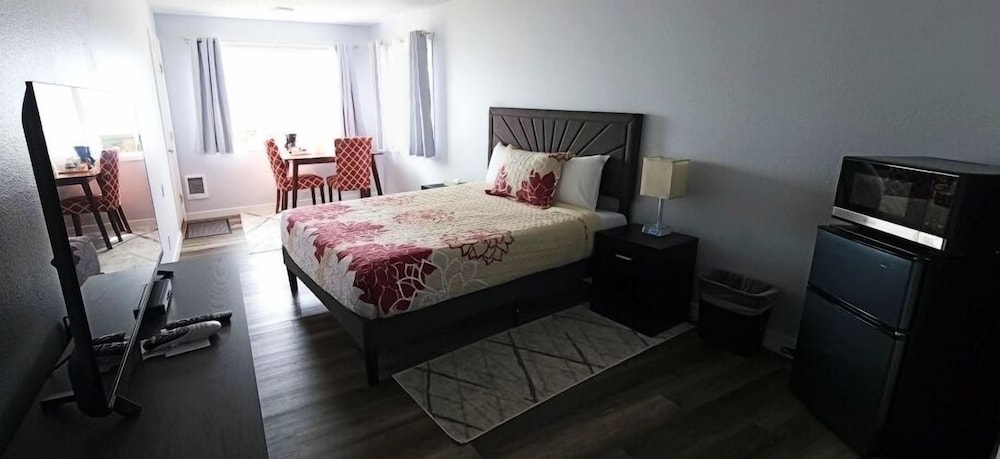 Standard Room, 1 Queen Bed, Ocean View photo 1