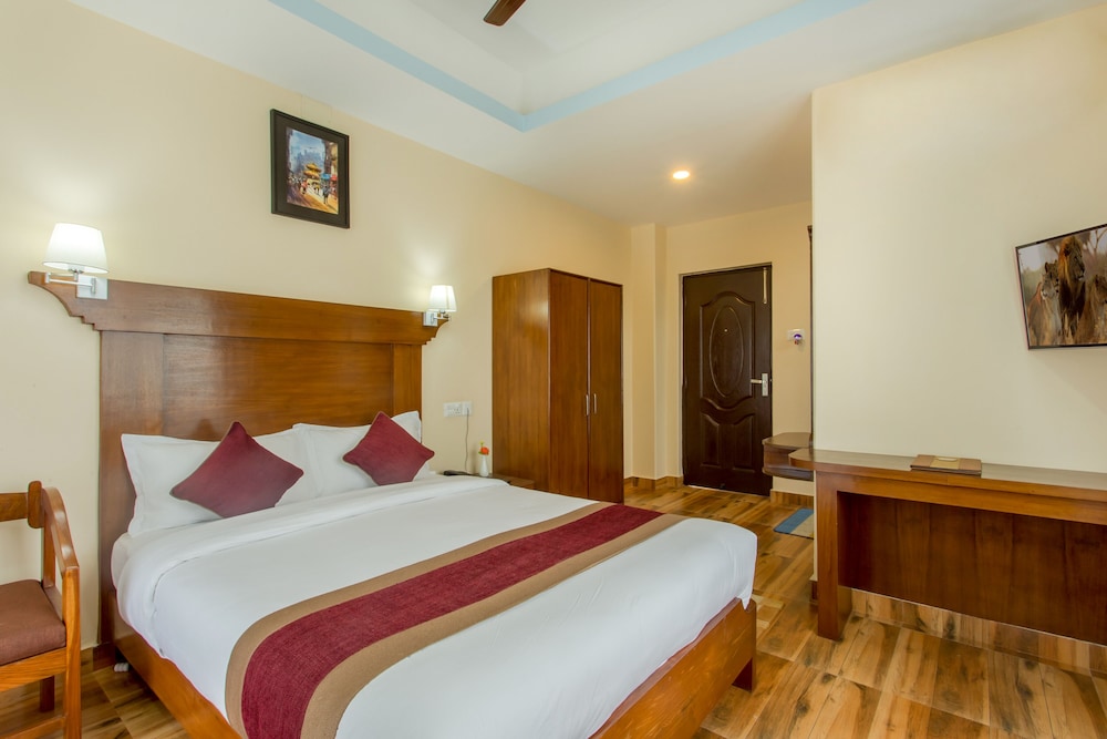 Deluxe Double Room, Balcony - Photo 2