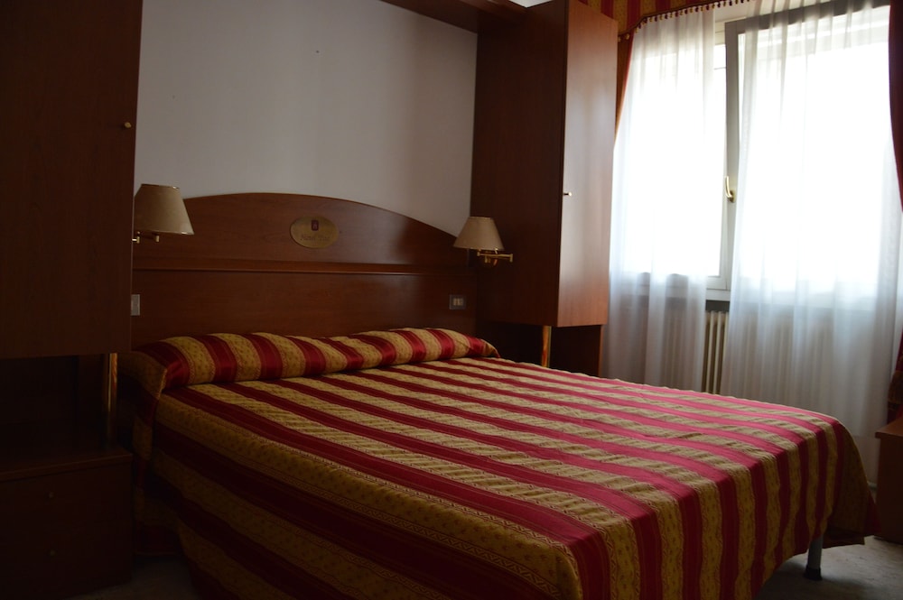 Economy Double Room - Photo 6