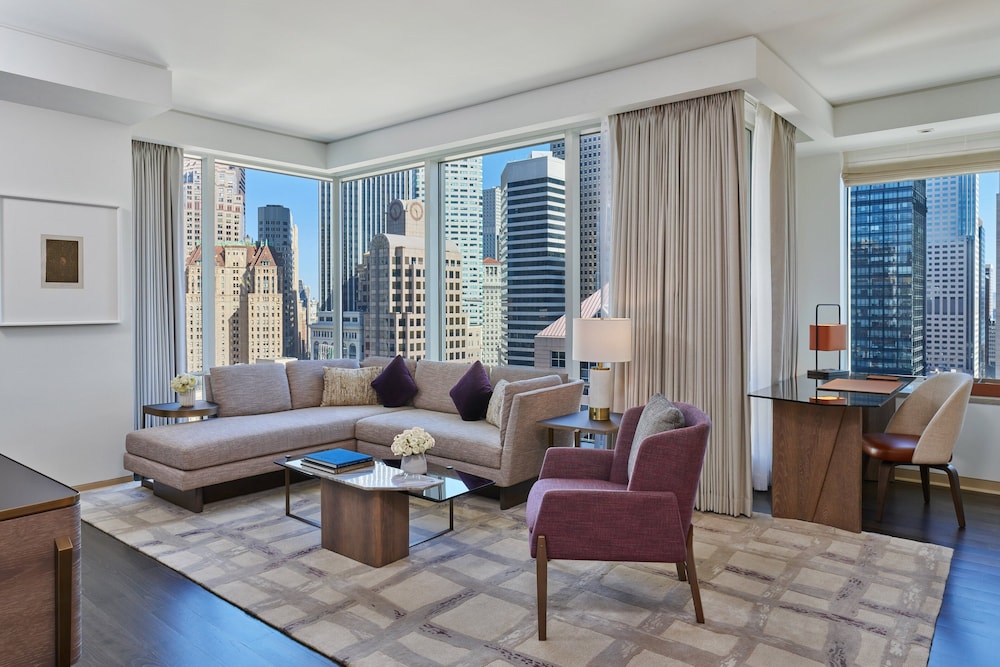 Suite, 1 Bedroom, Corner - Photo 4