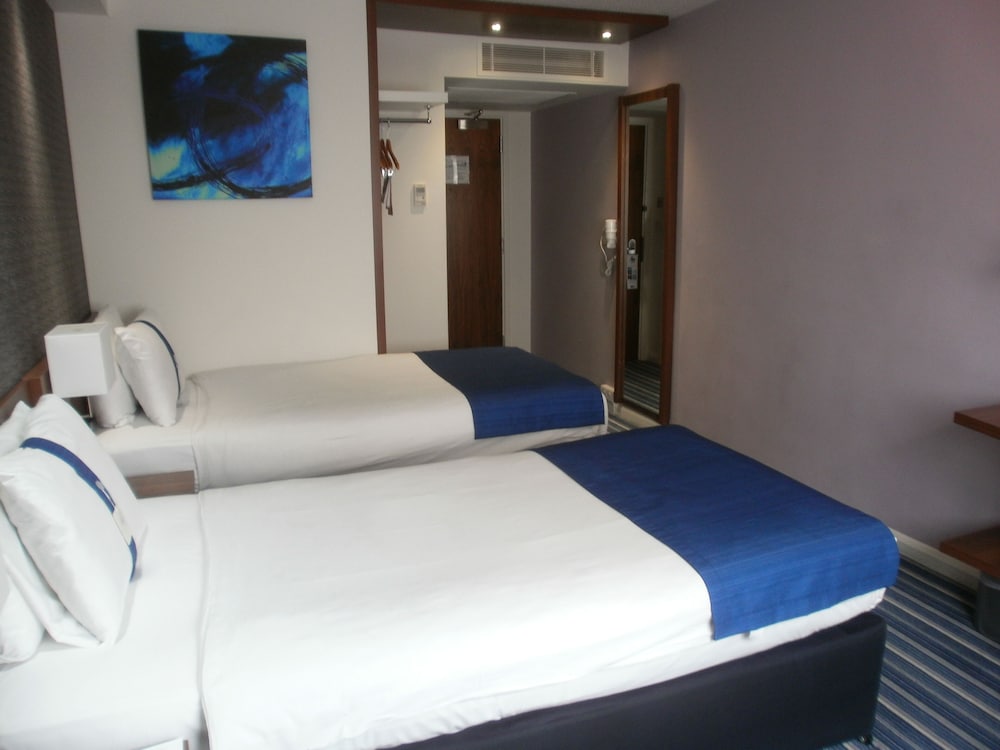 Standard Room, 2 Twin Beds photo 3