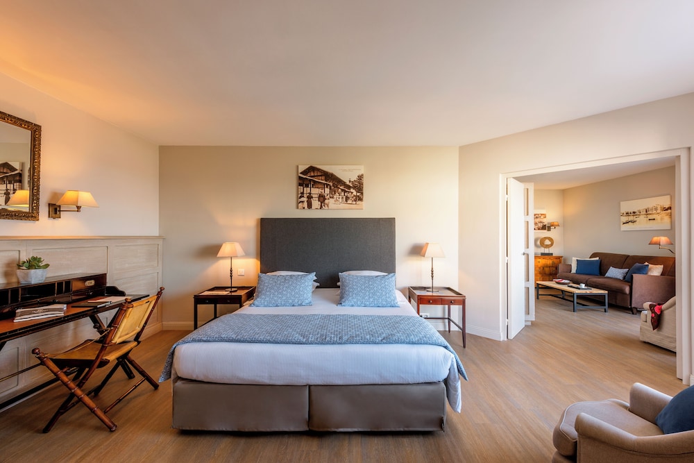 Suite, Partial Sea View photo 1