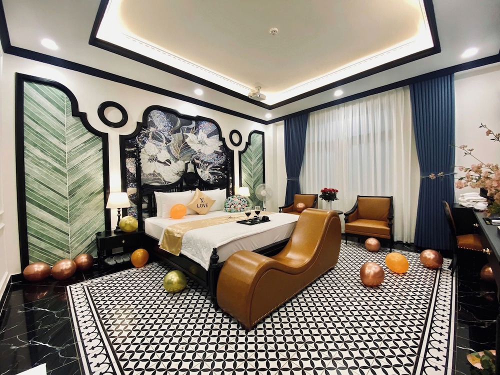 Superior Double Room, City View
