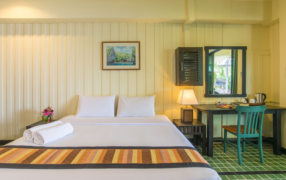 Deluxe Double Room, River View photo 3