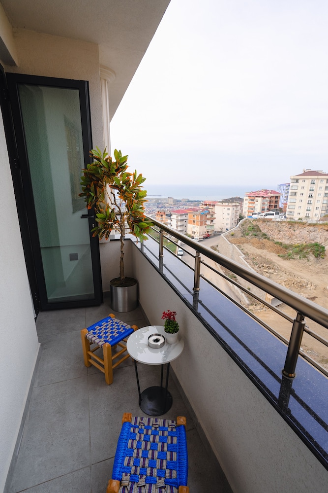 Deluxe Suite, 2 Bedrooms, Sea View thumbnail 5