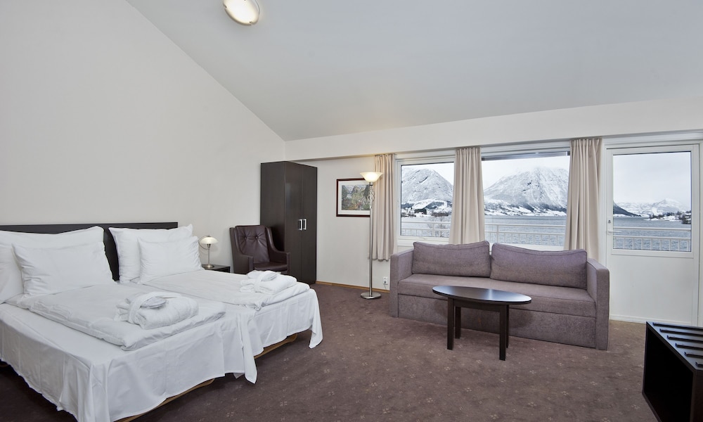 Business Room photo 3