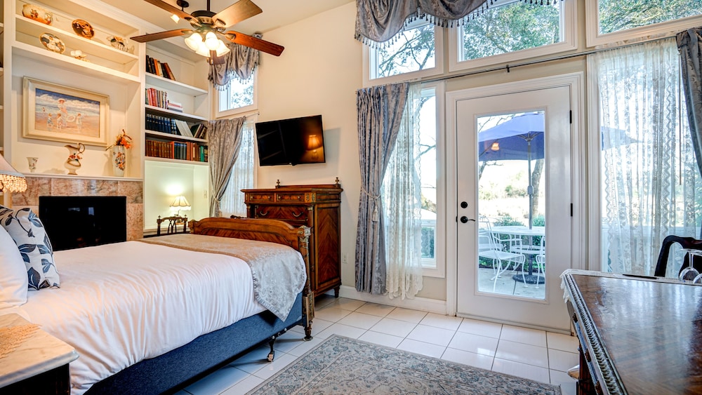 Russian River Suite
