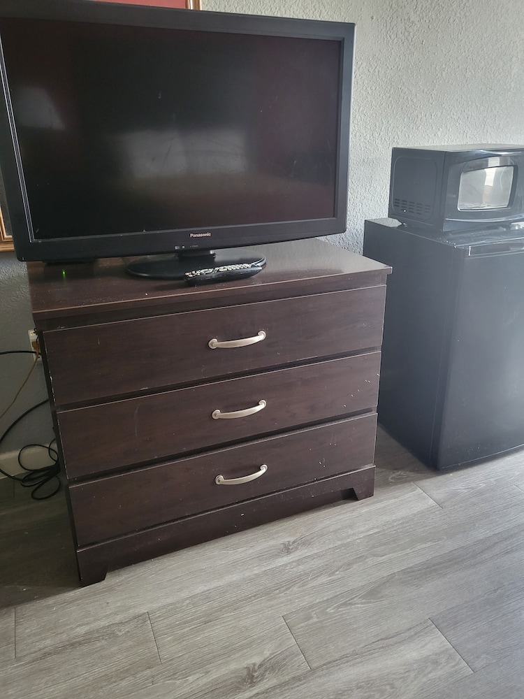 Room, 2 Double Beds, Accessible, Non Smoking - Photo 11