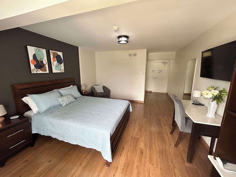 Room, 1 Double Bed, Accessible, Non Smoking (Efficiency) - Photo 1