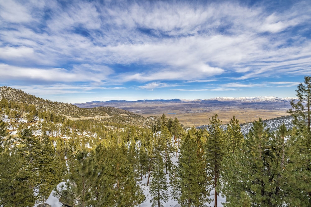Basic Condo, 2 Bedrooms, Non Smoking, Mountain View photo 1