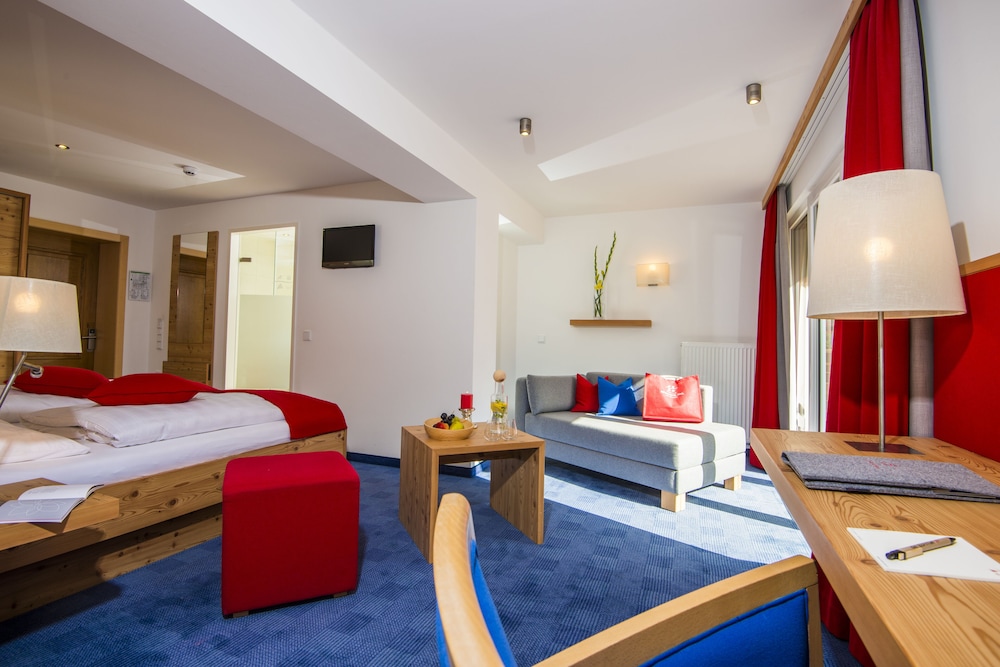 Superior Room, 1 Bedroom, Mountain View photo 2
