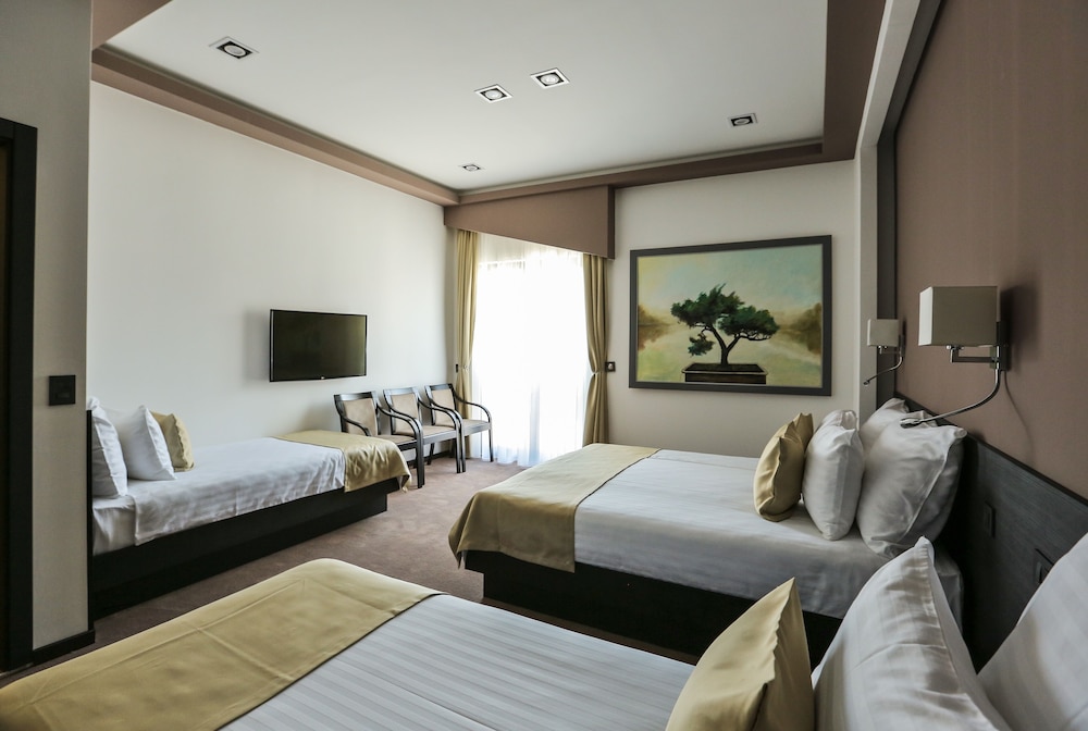 Quadruple Room photo 2