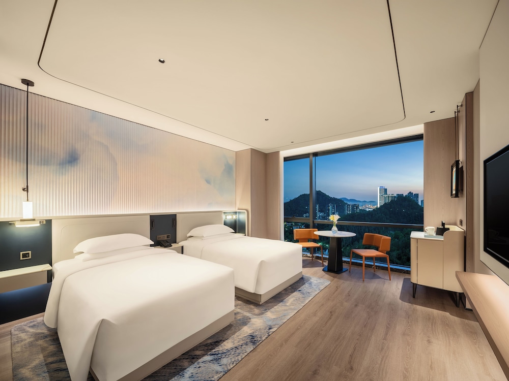 Superior Twin Room, City View