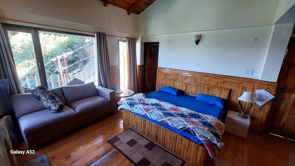 Deluxe Cottage photo 2