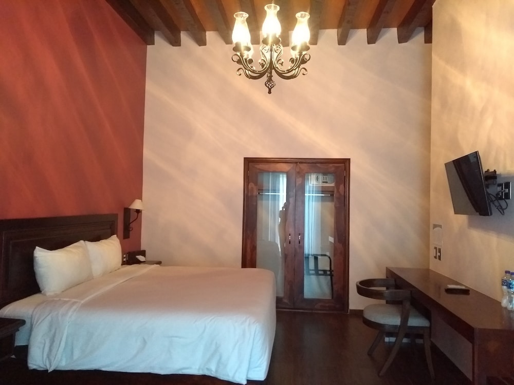 Executive Single Room, 1 King Bed - Photo 1