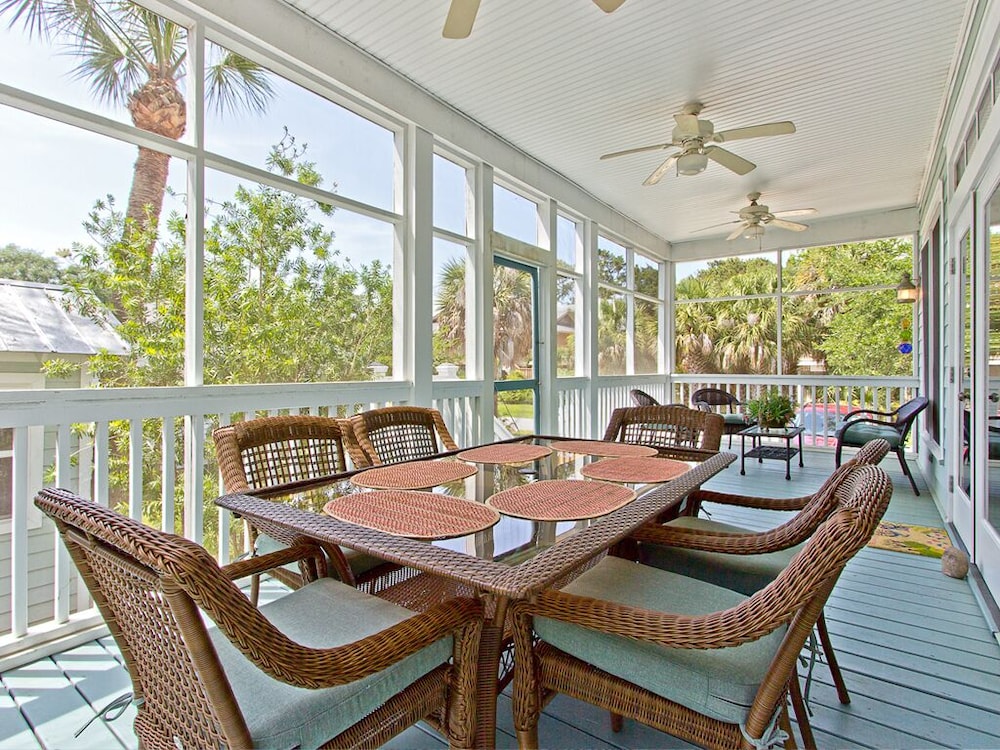 House, Multiple Beds, Pool Access, Pool View