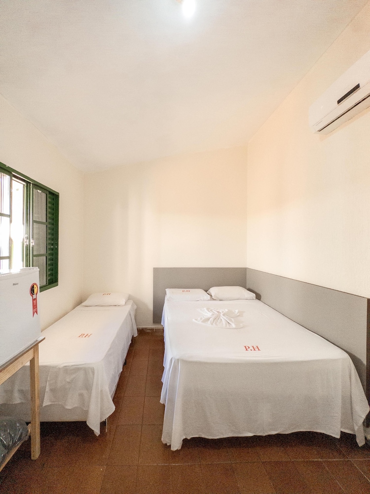 Basic Triple Room, Non Smoking photo 3