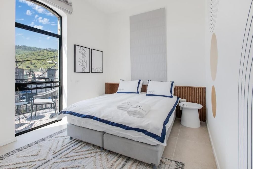 Deluxe Suite, Balcony photo 1