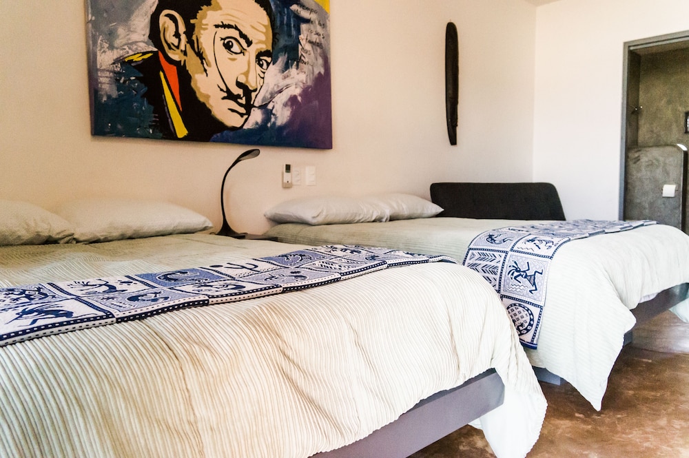 Deluxe Loft, 2 Double Beds, Ocean View, Beachside photo 1
