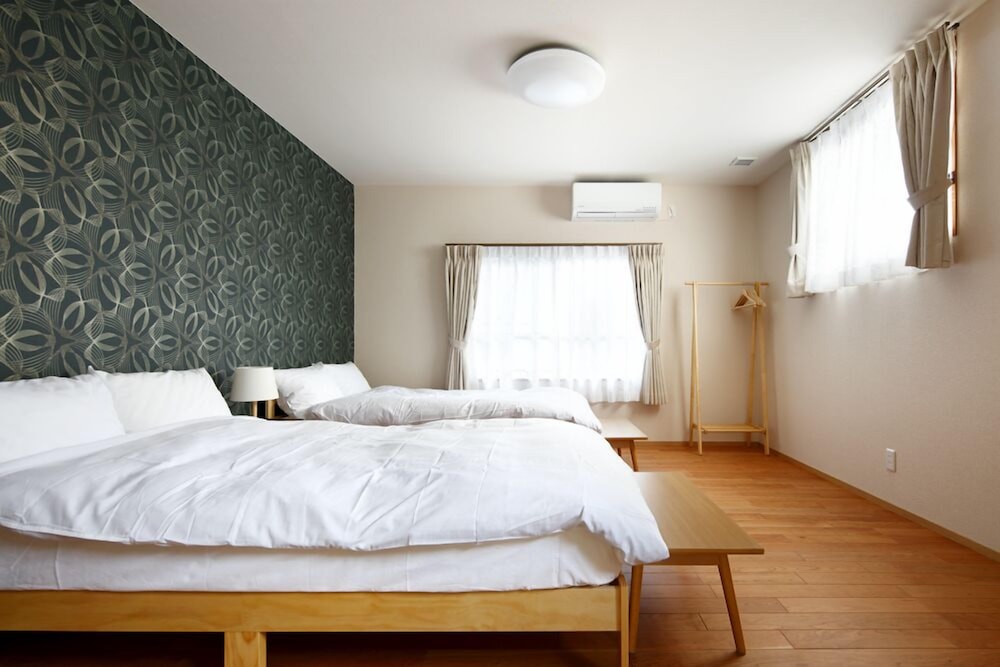 Large single Twin + Japanese style room photo 1