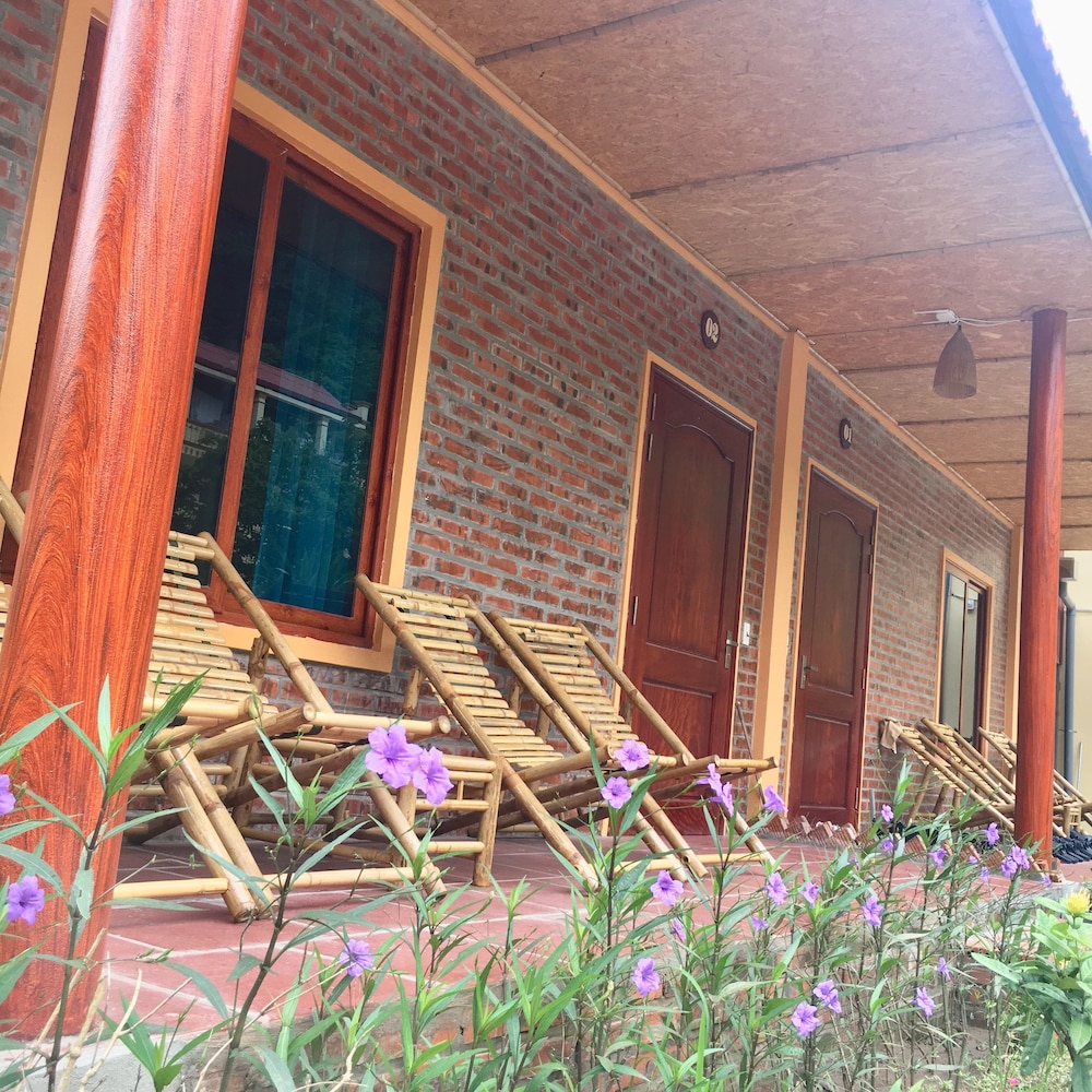 Deluxe Bungalow, 2 Queen Beds, Non Smoking, Lake View photo 2