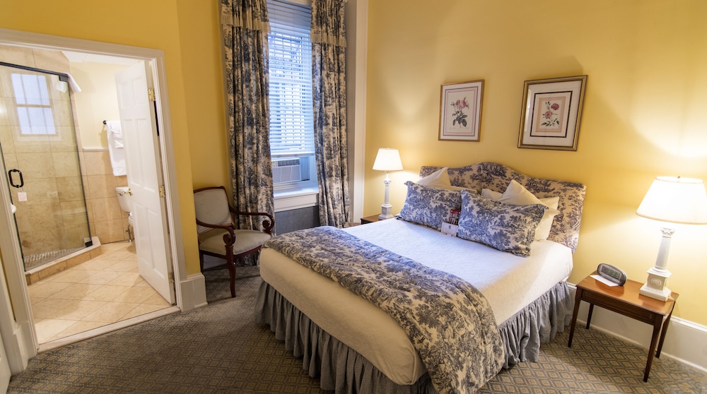 Rittenhouse Executive Suite