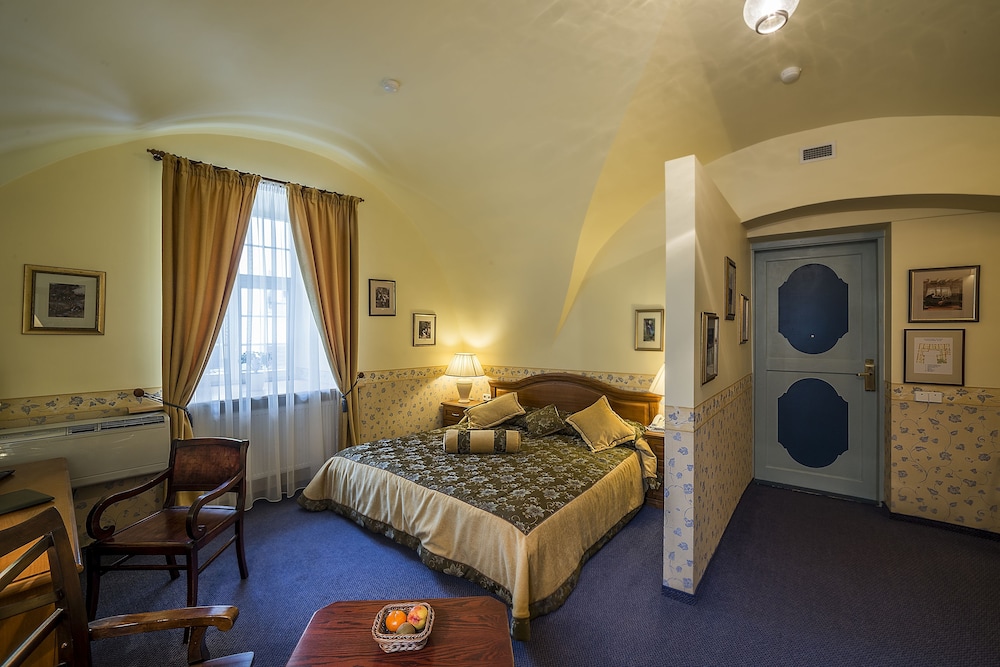 Business Double Room - Photo 4