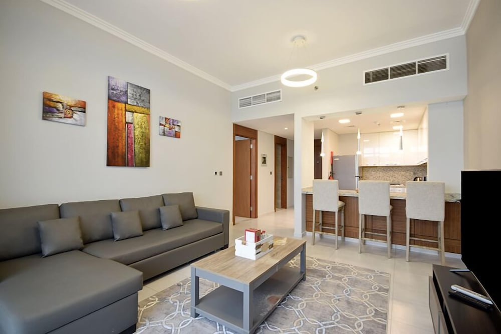 Standard Apartment, 1 Bedroom, Pool Access, Park View photo 2