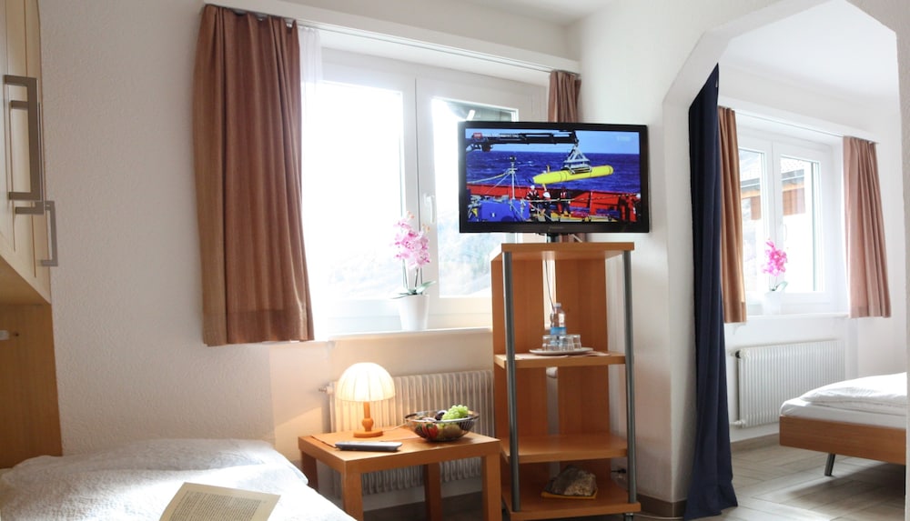 Family Triple Room, 1 Bedroom, Non Smoking, Mountainside photo 3