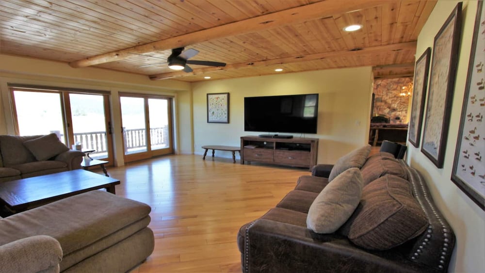 Superior House, 3 Bedrooms, Non Smoking, Lake View photo 1