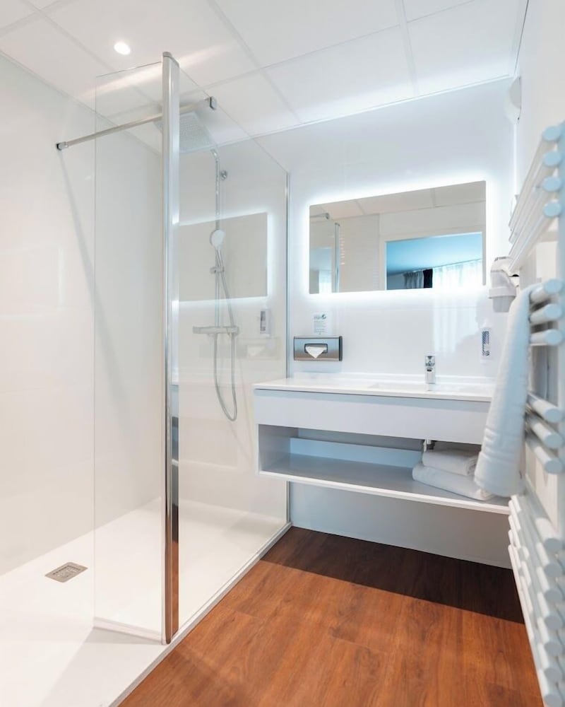 Privilege Suite - Photo 2