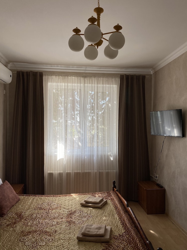 Basic Quadruple Room photo 2