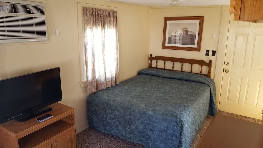 Economy Cabin