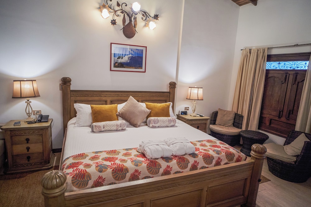Deluxe Suite, Patio, Garden View
