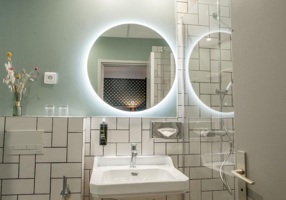 Classic Twin Room - Photo 4