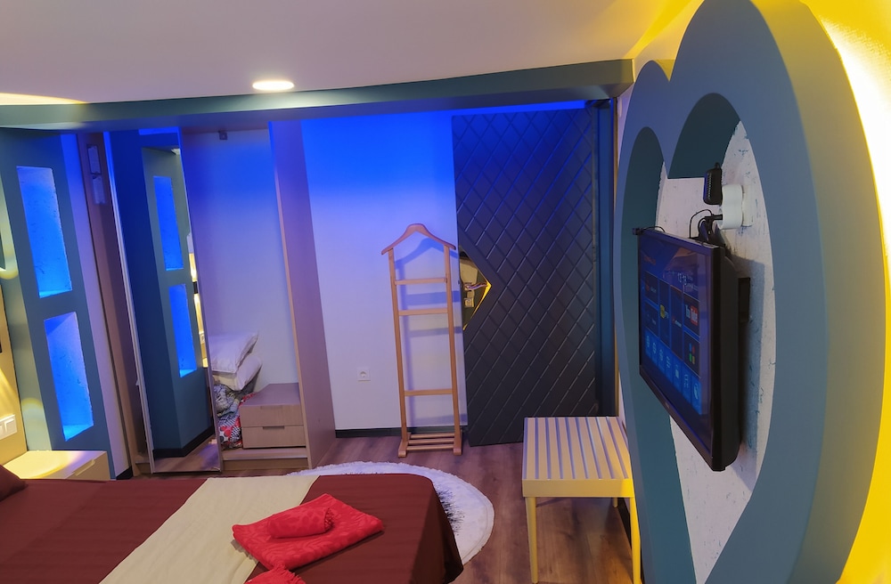 Honeymoon Apartment photo 1
