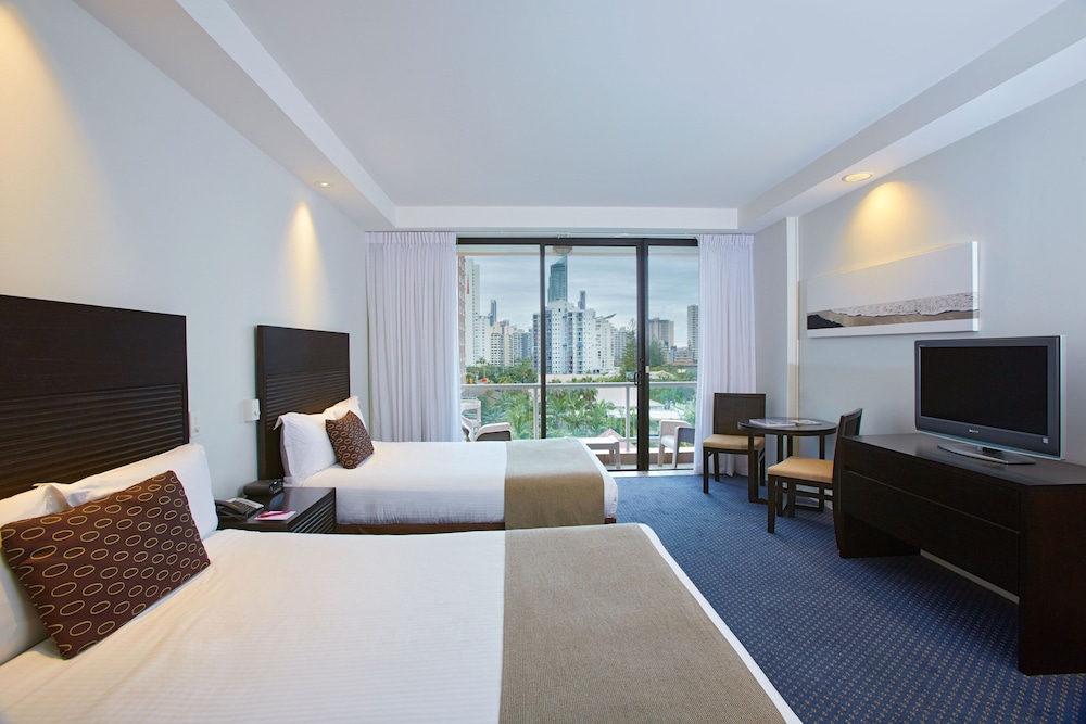 Standard Room, 2 Double Beds (Low Floor)