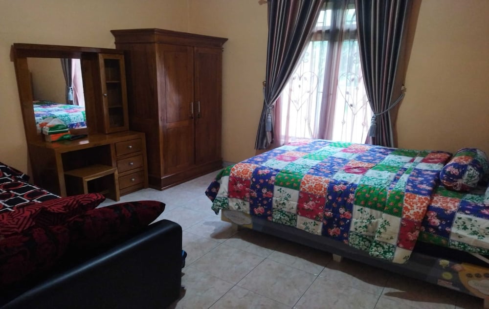 Family Double Room, Shared Bathroom