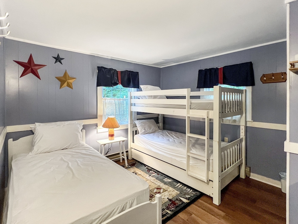House, 2 Bedrooms photo 1