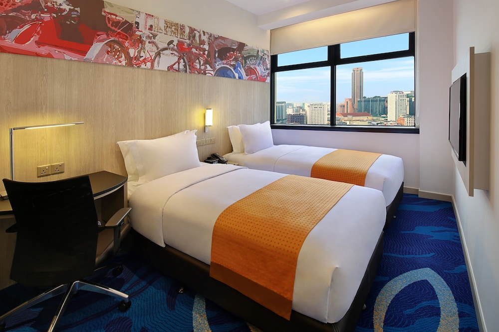 Standard Room, Multiple Beds (Free Breakfast) - Photo 9