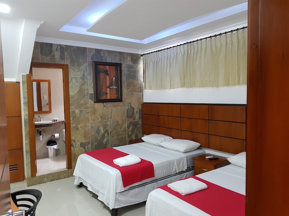 Basic Double Room, 2 Double Beds photo 1